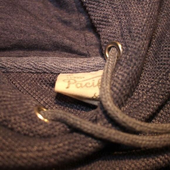 Pacific & Co Navy MAINE Hoodie - Size L - Picture 4 of 5
